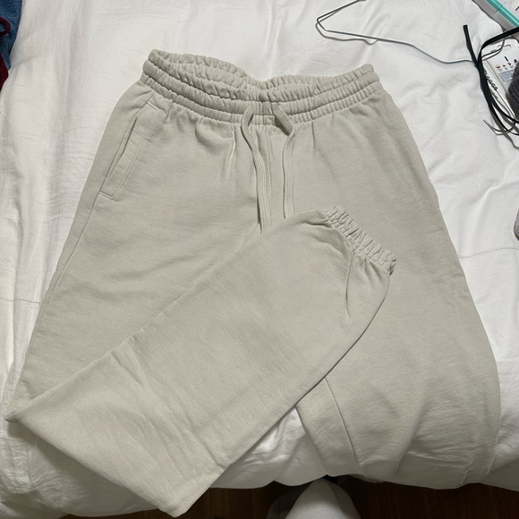 TALENTLESS sweatsuit - Picture 9 of 9